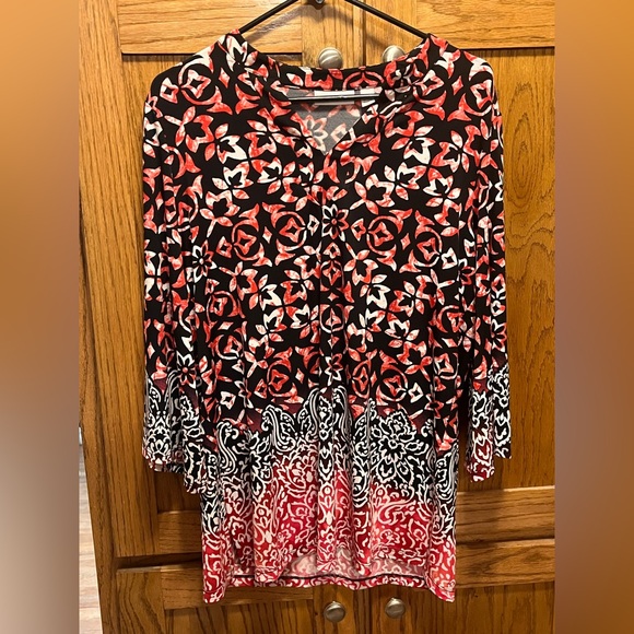 Susan Graver Tops - Susan Graver Red and Black Patterned Top